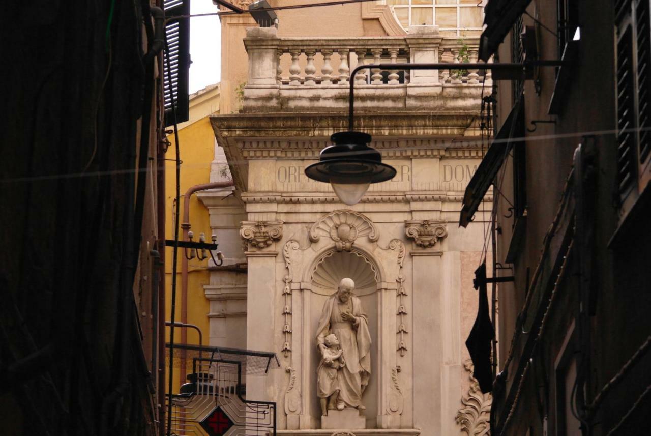 Dietro Il Teatro Modena Γένοβα Εξωτερικό φωτογραφία